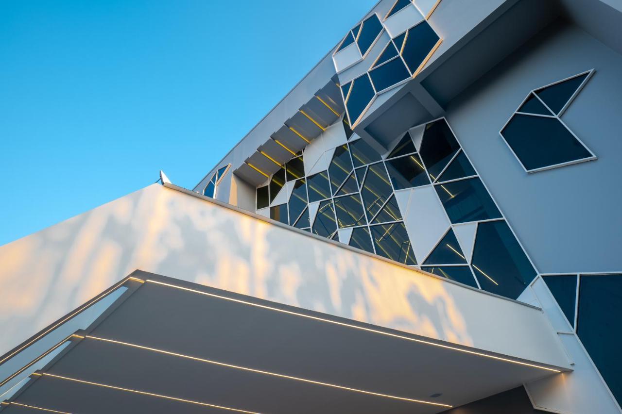 Clubway Grand A Boutique Hotel Jorhāt エクステリア 写真