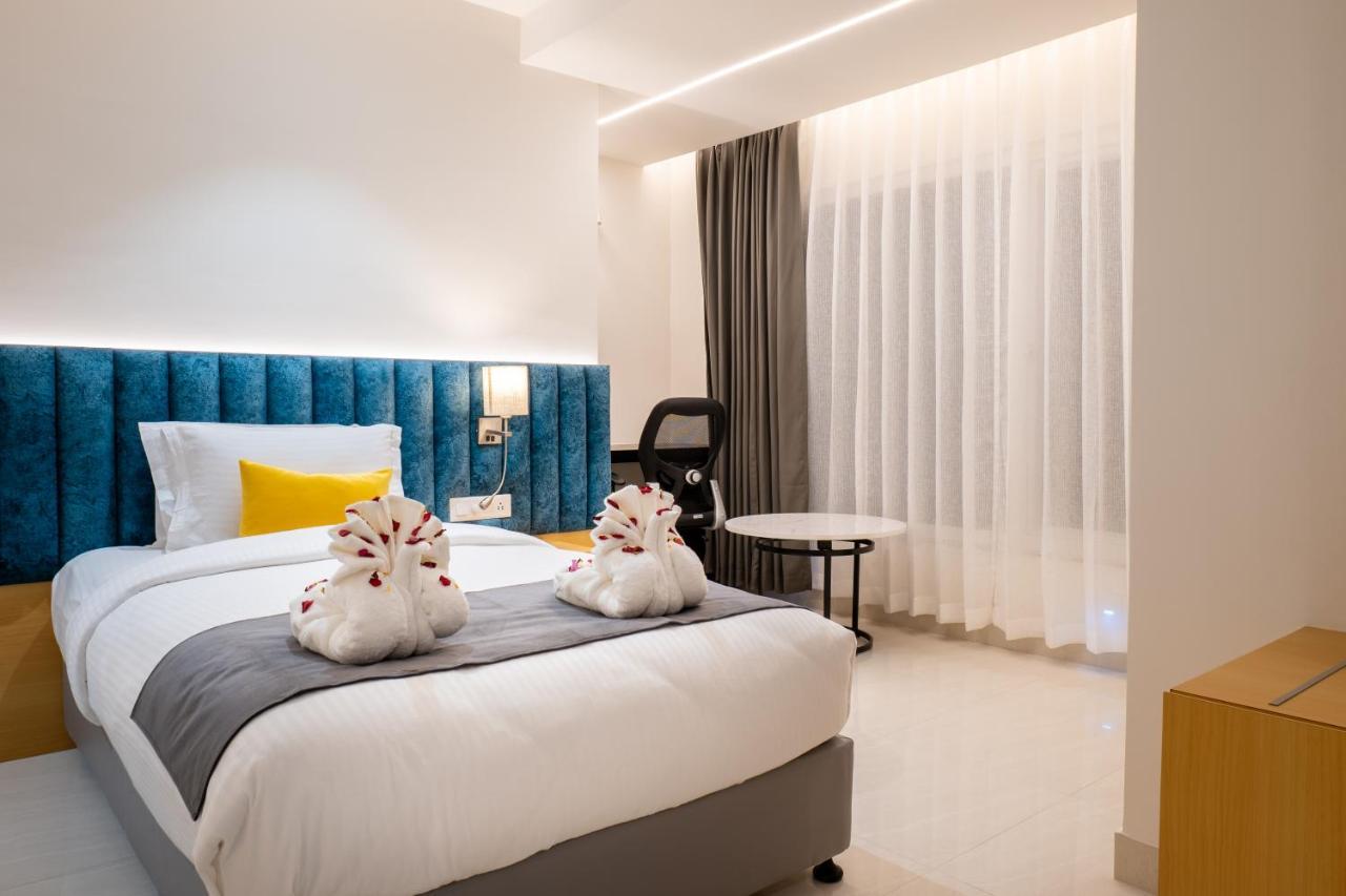 Clubway Grand A Boutique Hotel Jorhāt エクステリア 写真
