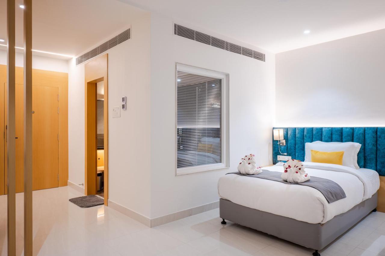 Clubway Grand A Boutique Hotel Jorhāt エクステリア 写真